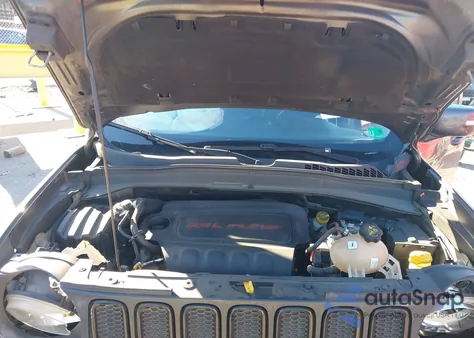 2017 Jeep Renegade Altitude Fwd z USA, uszkodzony, nr VIN ZACCJABB4HPE68141